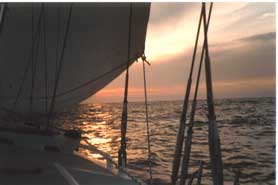 Coucher de soleil  la voile